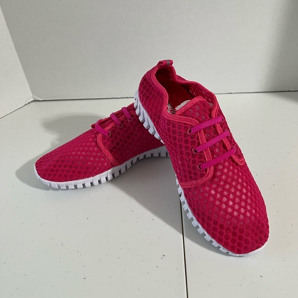 Pink Quick Drying Mesh Water Shoes Women size 8.5 (39) NEW - Picture 1 of 6